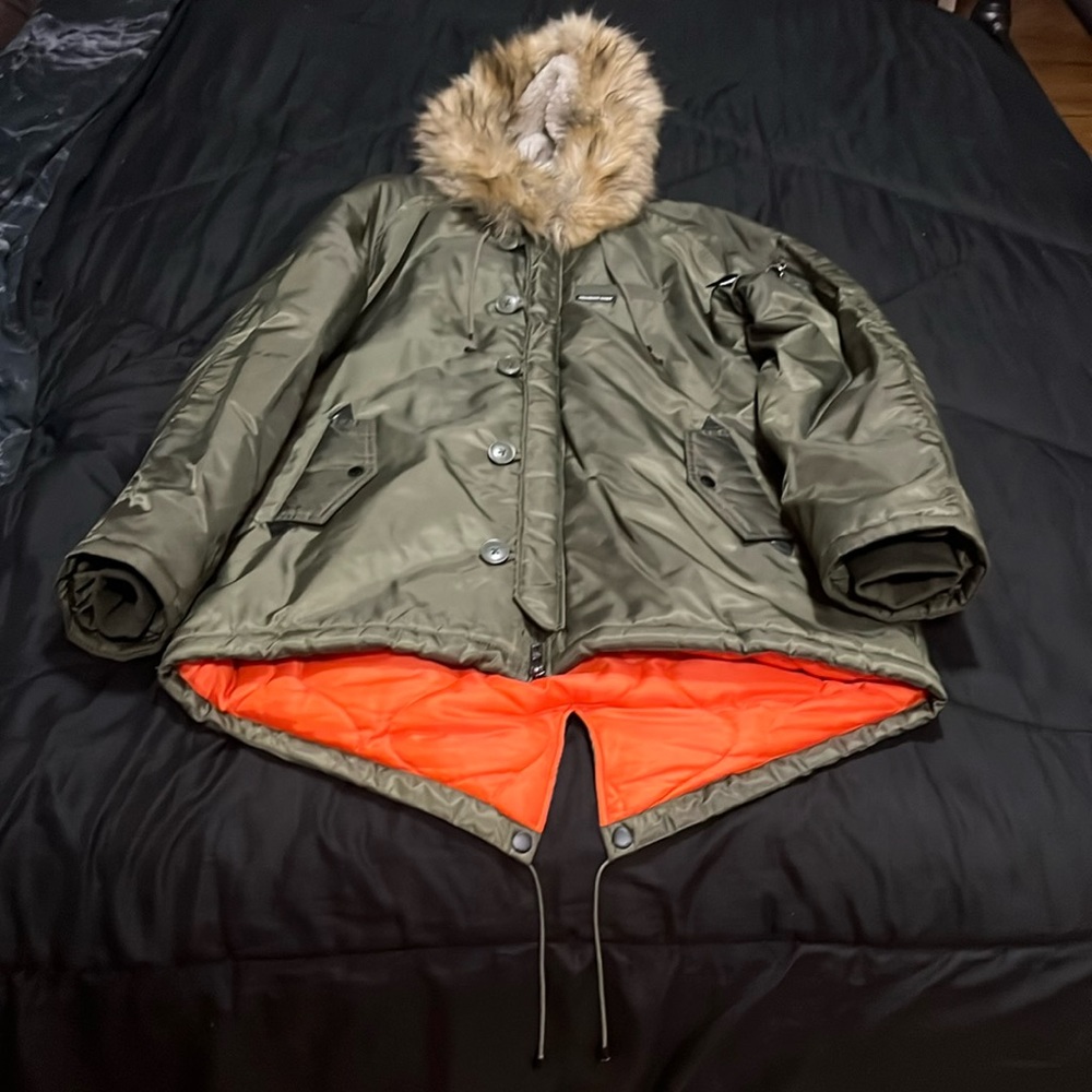 Members only parka jacket  size large  Green